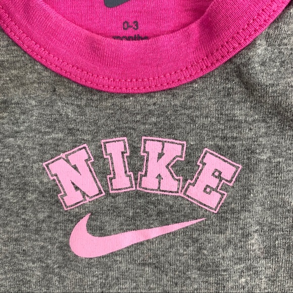 Nike Fushia pink girls 1pc 0-3 months Newborn - Picture 4 of 4